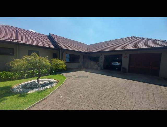 4 BEDROOM HOUSE FOR SALE IN PARKRAND